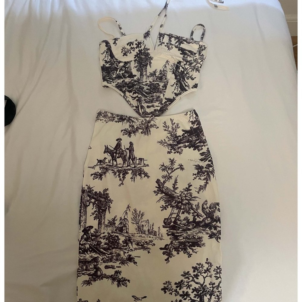 2 piece skirt and corset top